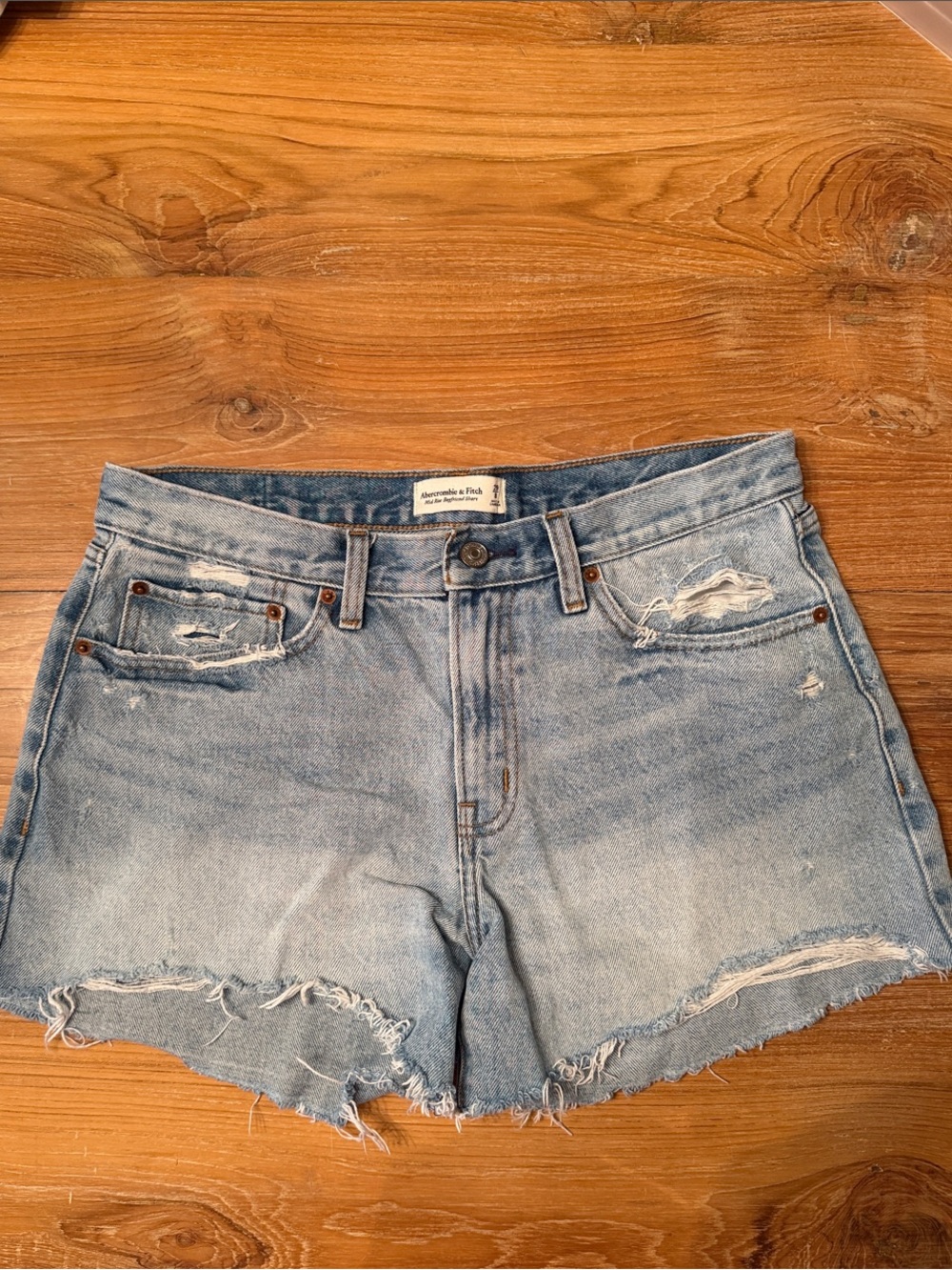 Abercrombie & Fitch Women’s Mid Rise Boyfriend Short